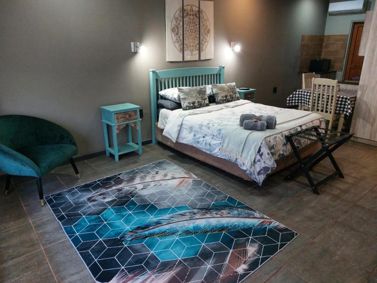Wisteria Lane Guesthouse Postmasburg Ngoại thất bức ảnh