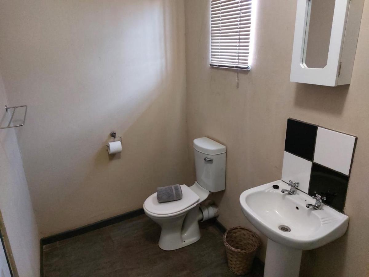 Wisteria Lane Guesthouse Postmasburg Ngoại thất bức ảnh