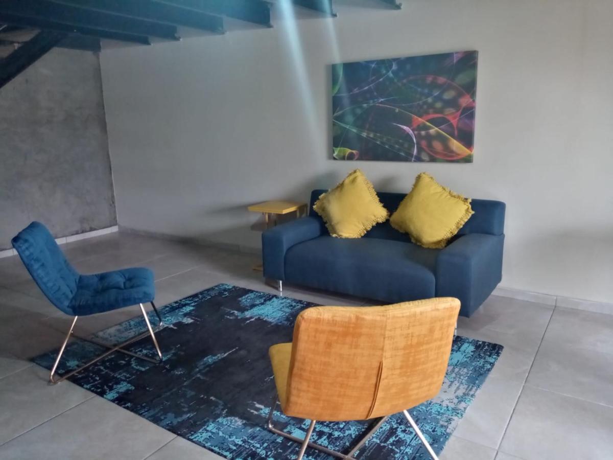 Wisteria Lane Guesthouse Postmasburg Ngoại thất bức ảnh