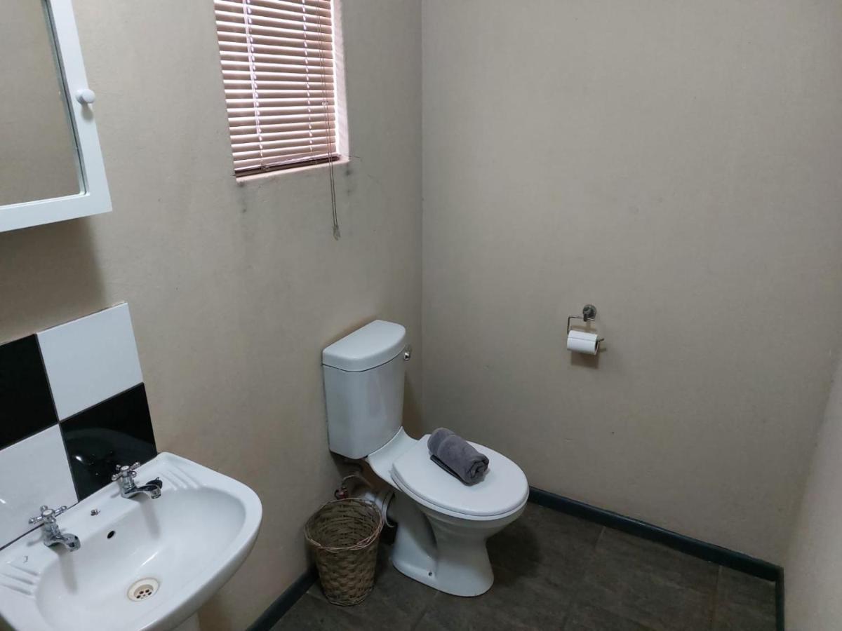 Wisteria Lane Guesthouse Postmasburg Ngoại thất bức ảnh
