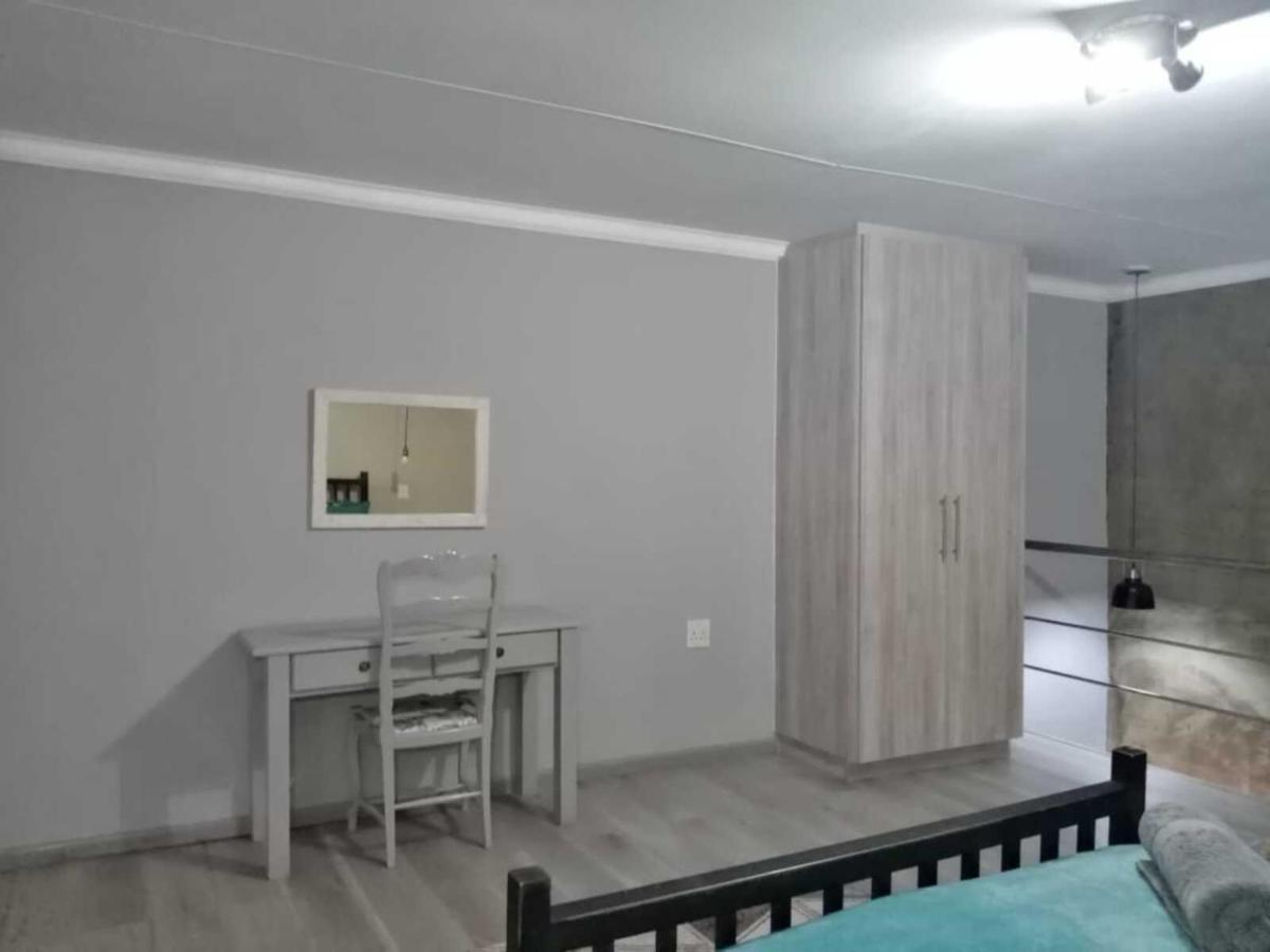 Wisteria Lane Guesthouse Postmasburg Ngoại thất bức ảnh