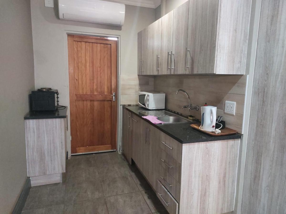 Wisteria Lane Guesthouse Postmasburg Ngoại thất bức ảnh