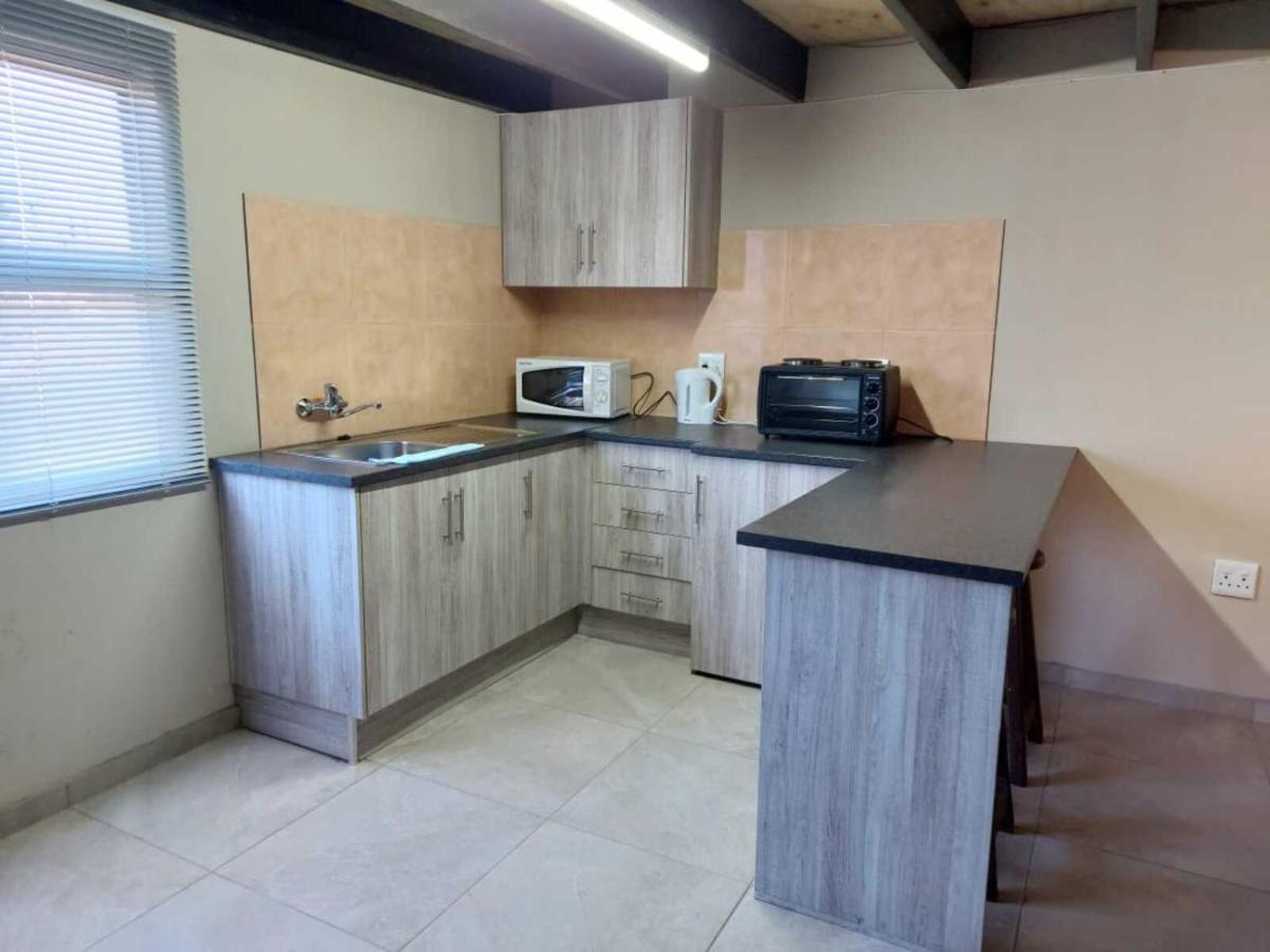 Wisteria Lane Guesthouse Postmasburg Ngoại thất bức ảnh