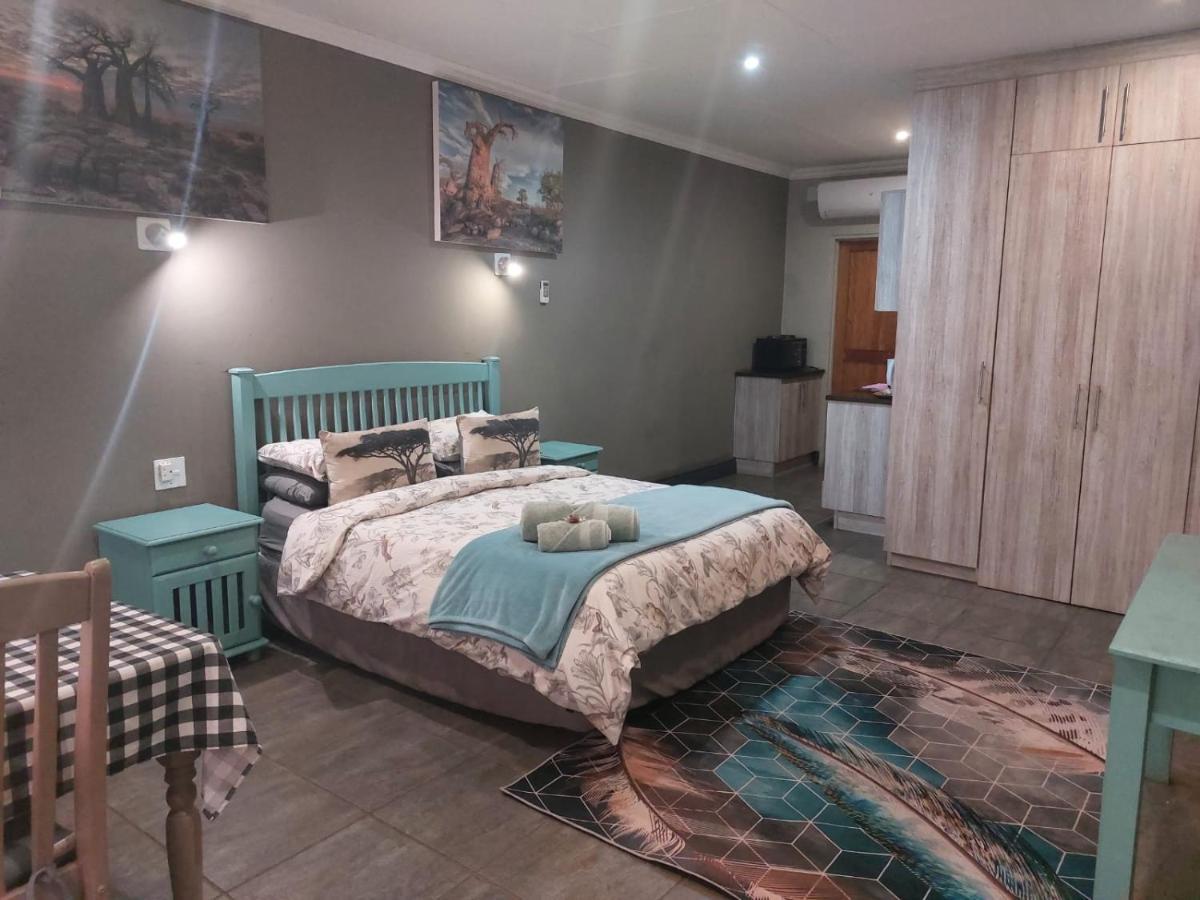 Wisteria Lane Guesthouse Postmasburg Ngoại thất bức ảnh