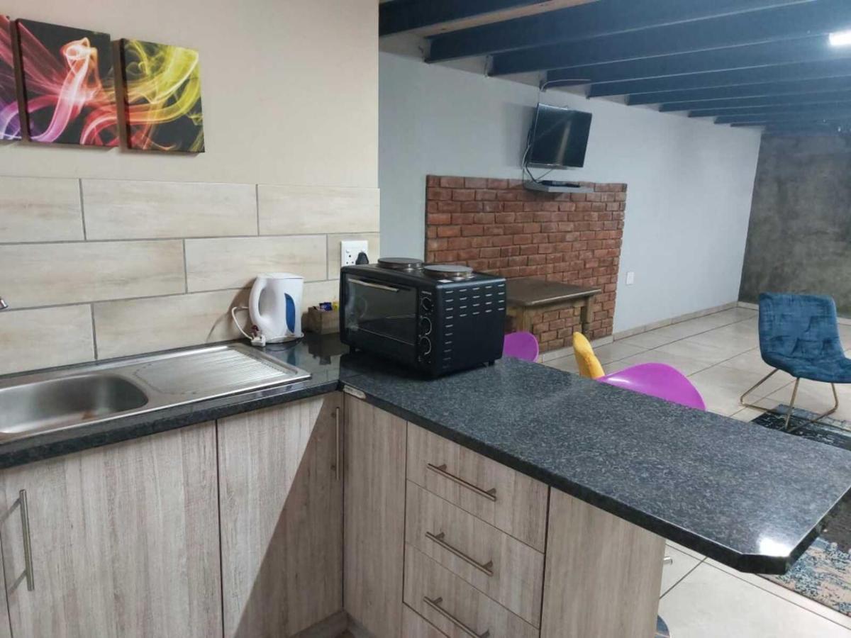 Wisteria Lane Guesthouse Postmasburg Ngoại thất bức ảnh
