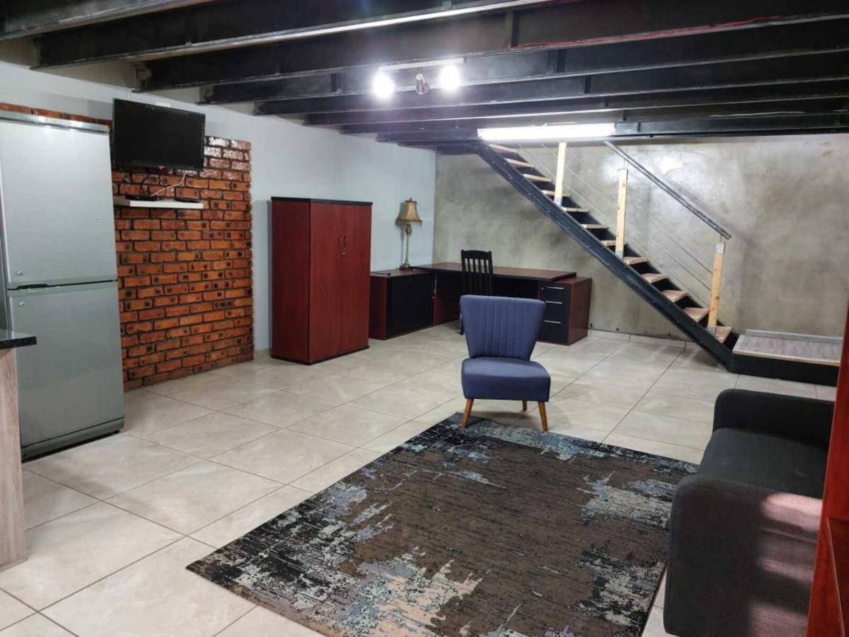 Wisteria Lane Guesthouse Postmasburg Ngoại thất bức ảnh